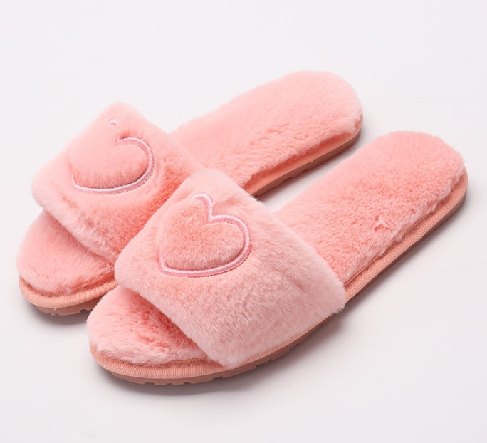 Cozy Women's Plush Slippers: Warmth & Comfort