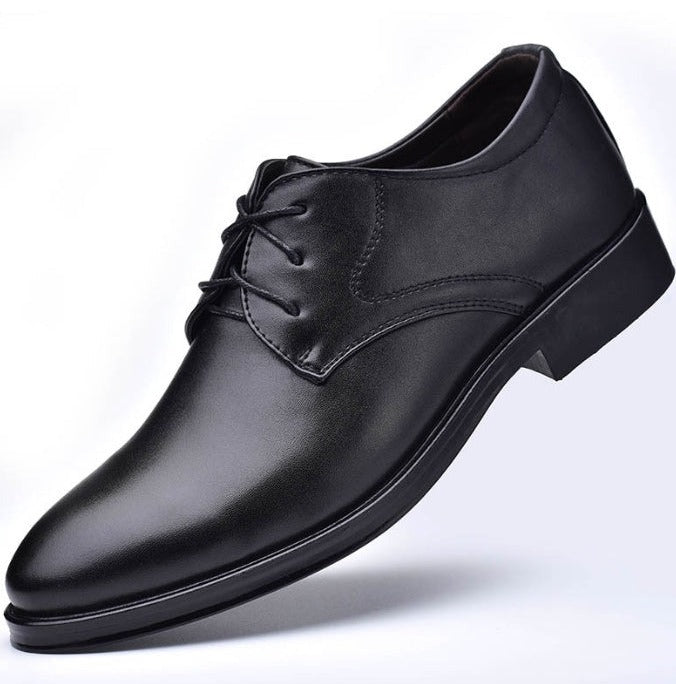 Men's Pointed Toe Black Shoes: Stylish & Sleek